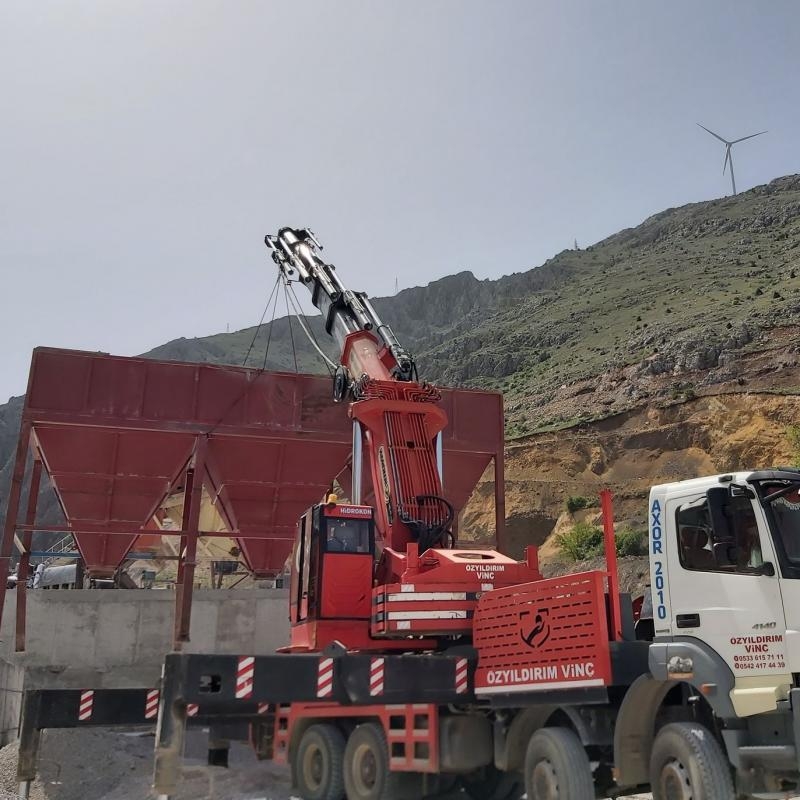 Afyonkarahisar�da Y�ksek Tonajl� Kald�rma Operasyonlar� �Z YILDIRIM V�N� G�vencesiyle Ger�ekle�iyor